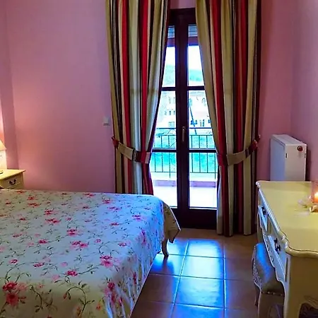 Zaggou Aparthotel Amfikleia
